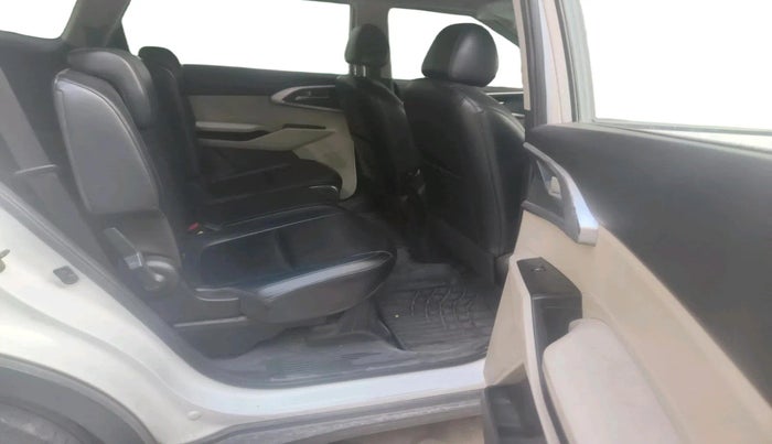 2022 KIA CARENS PREMIUM 1.5 DIESEL 7 STR, Diesel, Manual, 1,21,968 km, interior