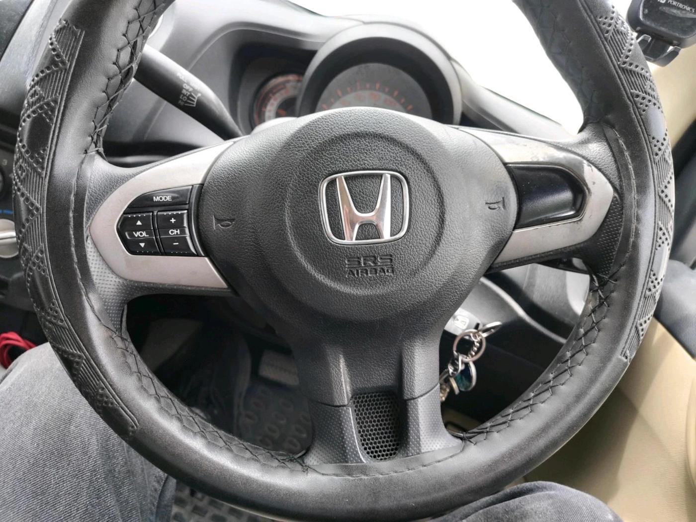 2014 Honda Brio VX AT, Petrol, Automatic, 71,045 km, interior