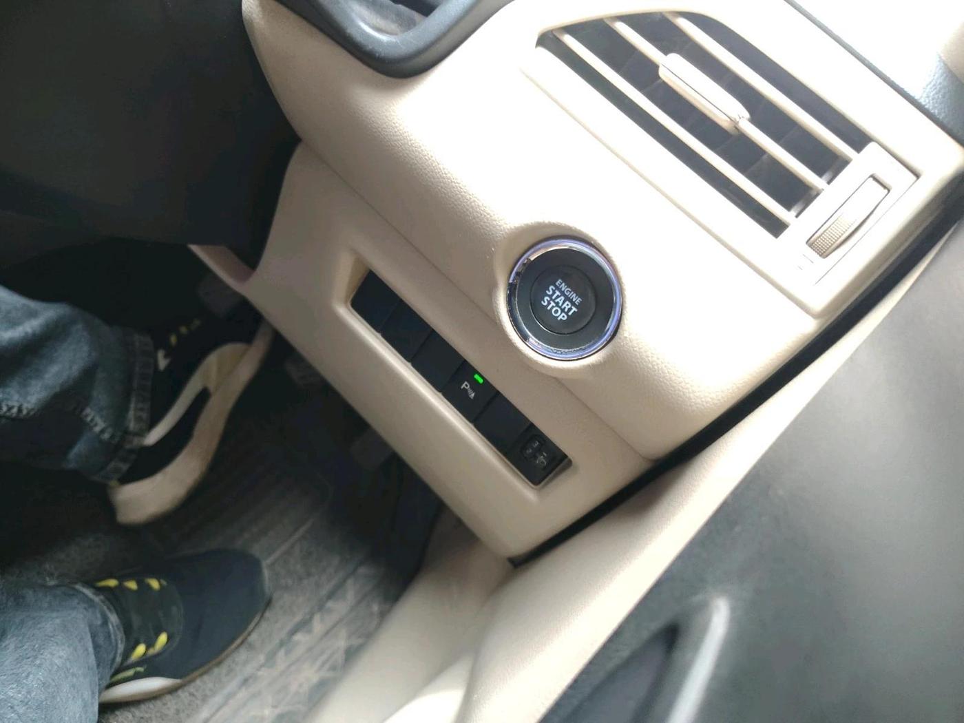 2018 Maruti Dzire ZXI, Petrol, Manual, 76,263 km, interior