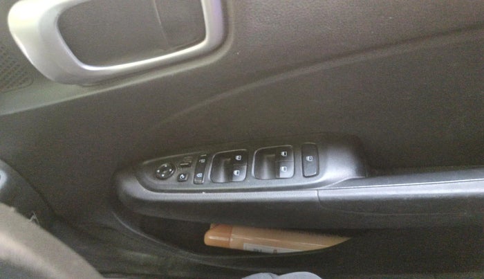 2019 Hyundai VENUE SX 1.4 CRDI, Diesel, Manual, 73,291 km, interior