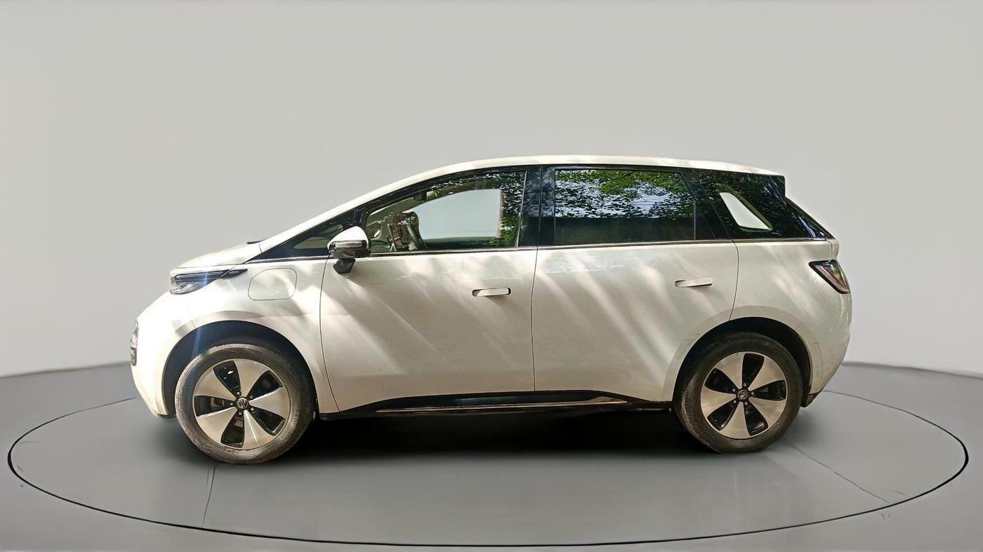 2025 MG Windsor EV Essence, Electric, Automatic, 23,402 km, exterior