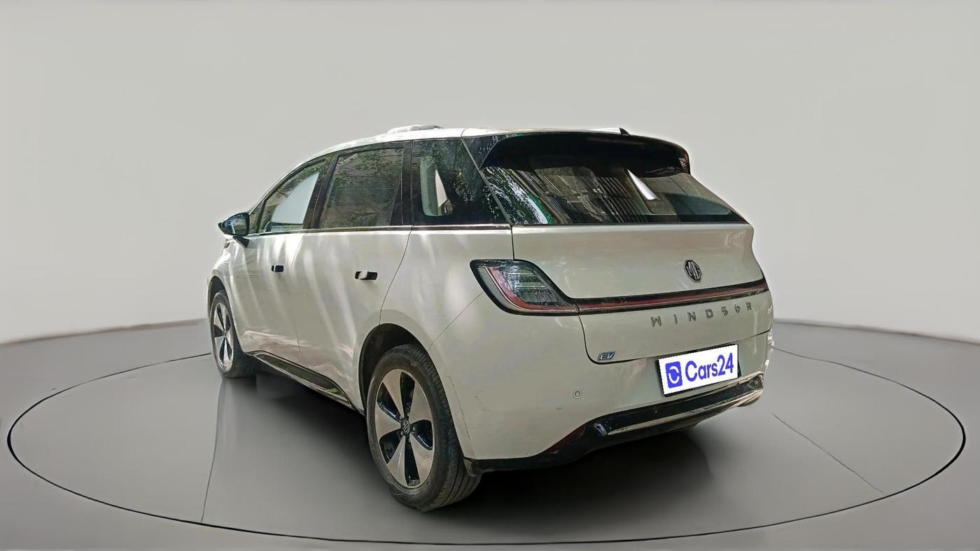 2025 MG Windsor EV Essence, Electric, Automatic, 23,402 km, exterior