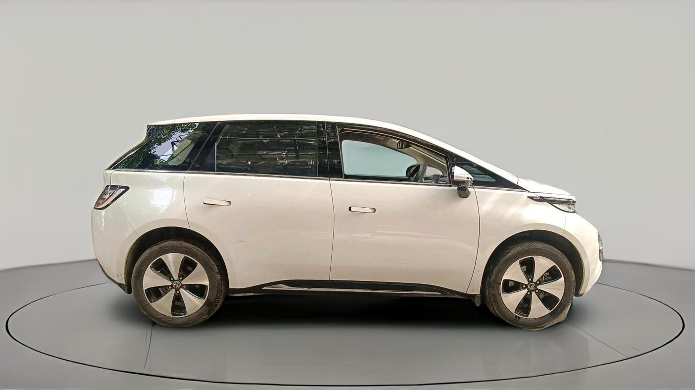2025 MG Windsor EV Essence, Electric, Automatic, 23,402 km, exterior
