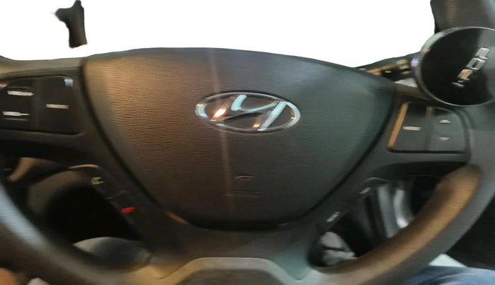 2017 Hyundai Grand i10 SPORTZ 1.2 KAPPA VTVT, Petrol, Manual, 30,820 km, interior