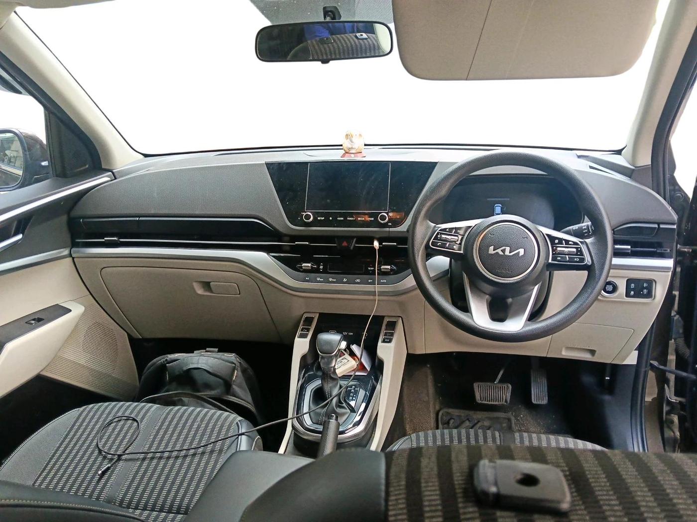 2023 KIA CARENS  PRESTIGE PLUS 1.5 TURBO PETROL DCT 7 STR, Petrol, Automatic, 11,953 km, interior