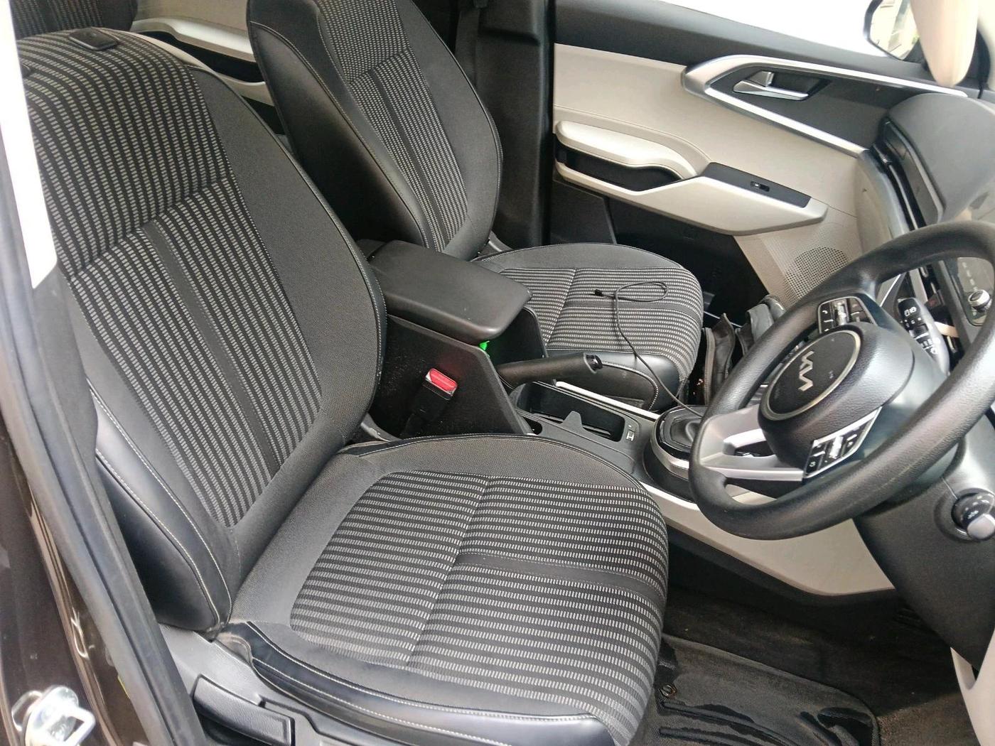 2023 KIA CARENS  PRESTIGE PLUS 1.5 TURBO PETROL DCT 7 STR, Petrol, Automatic, 11,953 km, interior