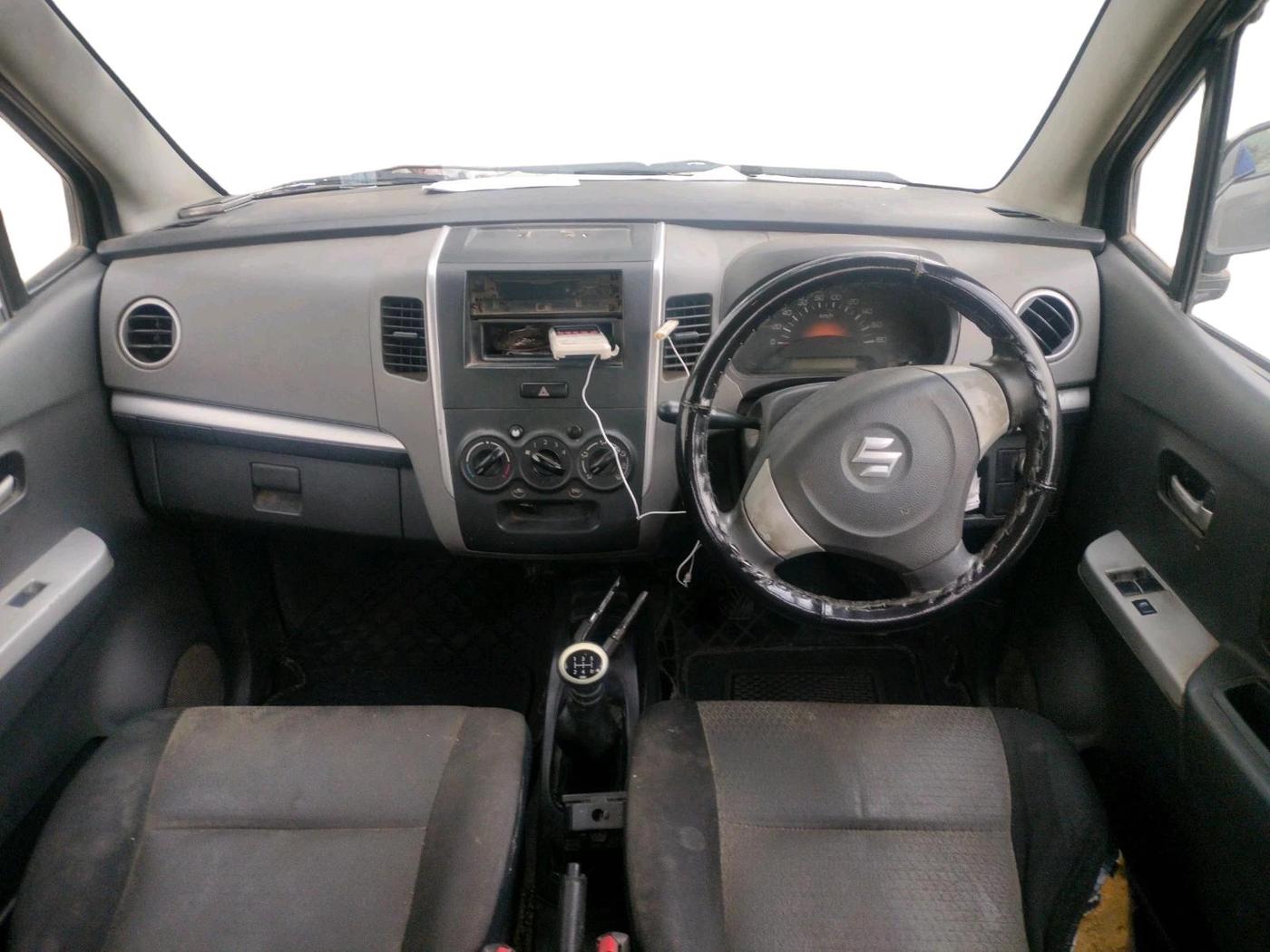 2011 Maruti Wagon R 1.0 LXI, CNG, Manual, 1,42,255 km, interior