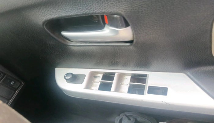 2013 Maruti Wagon R 1.0 VXI, Petrol, Manual, 44,130 km, interior