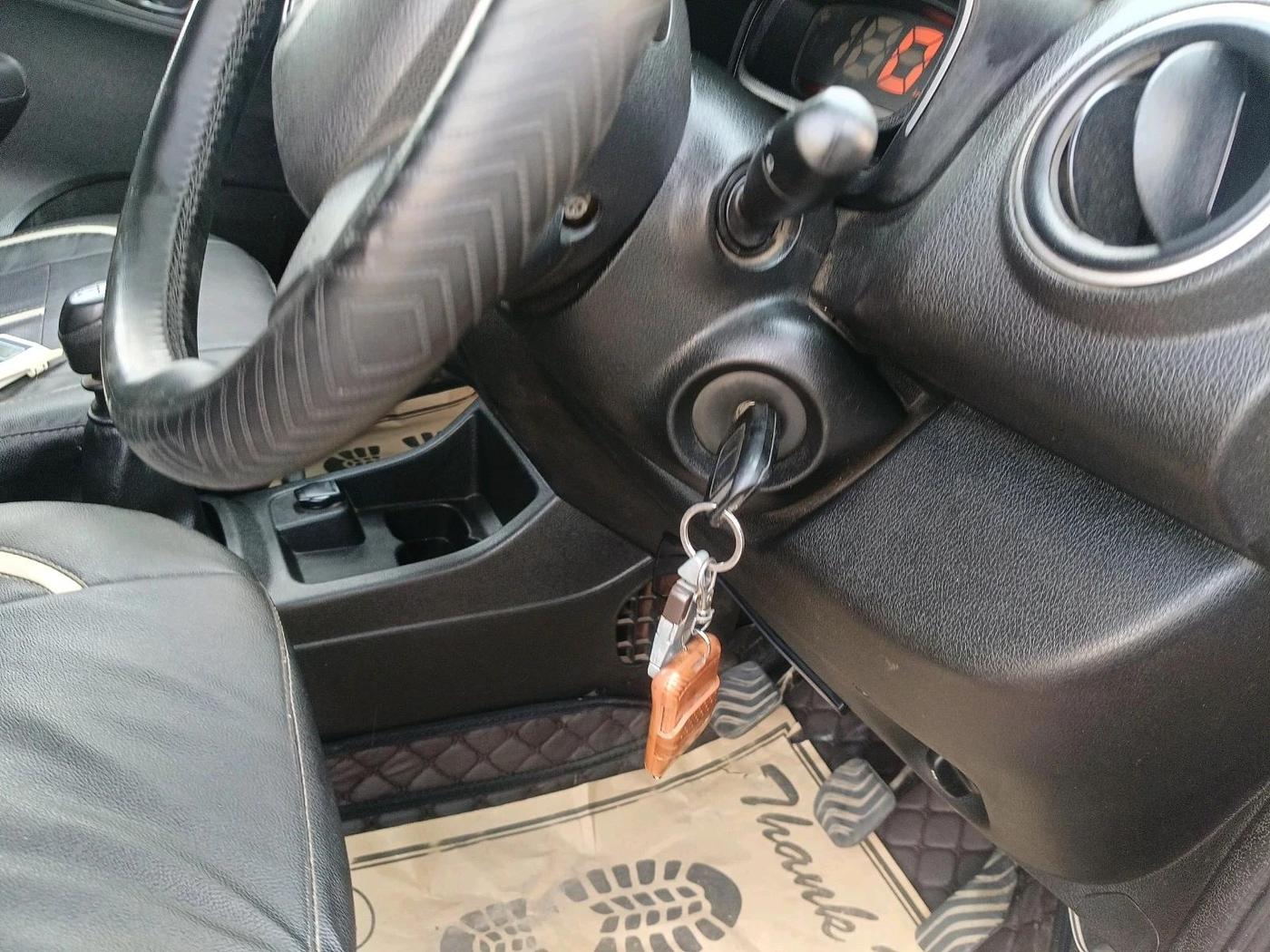2019 Renault Kwid RXL, Petrol, Manual, 69,941 km, interior