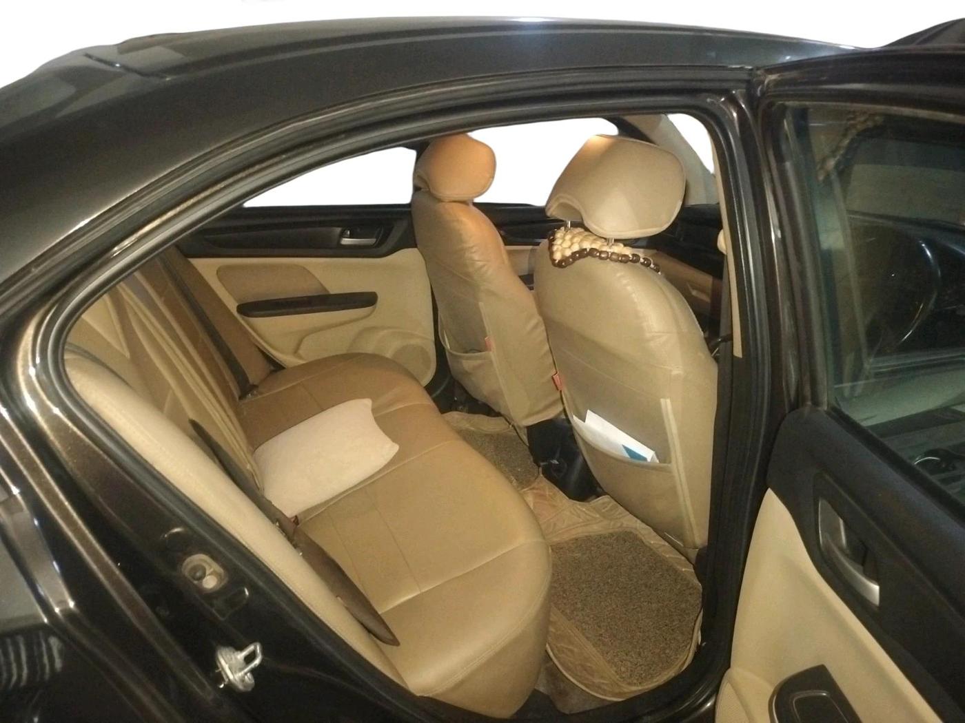 2019 Honda Amaze 1.2L I-VTEC S CVT, Petrol, Automatic, 1,05,975 km, interior