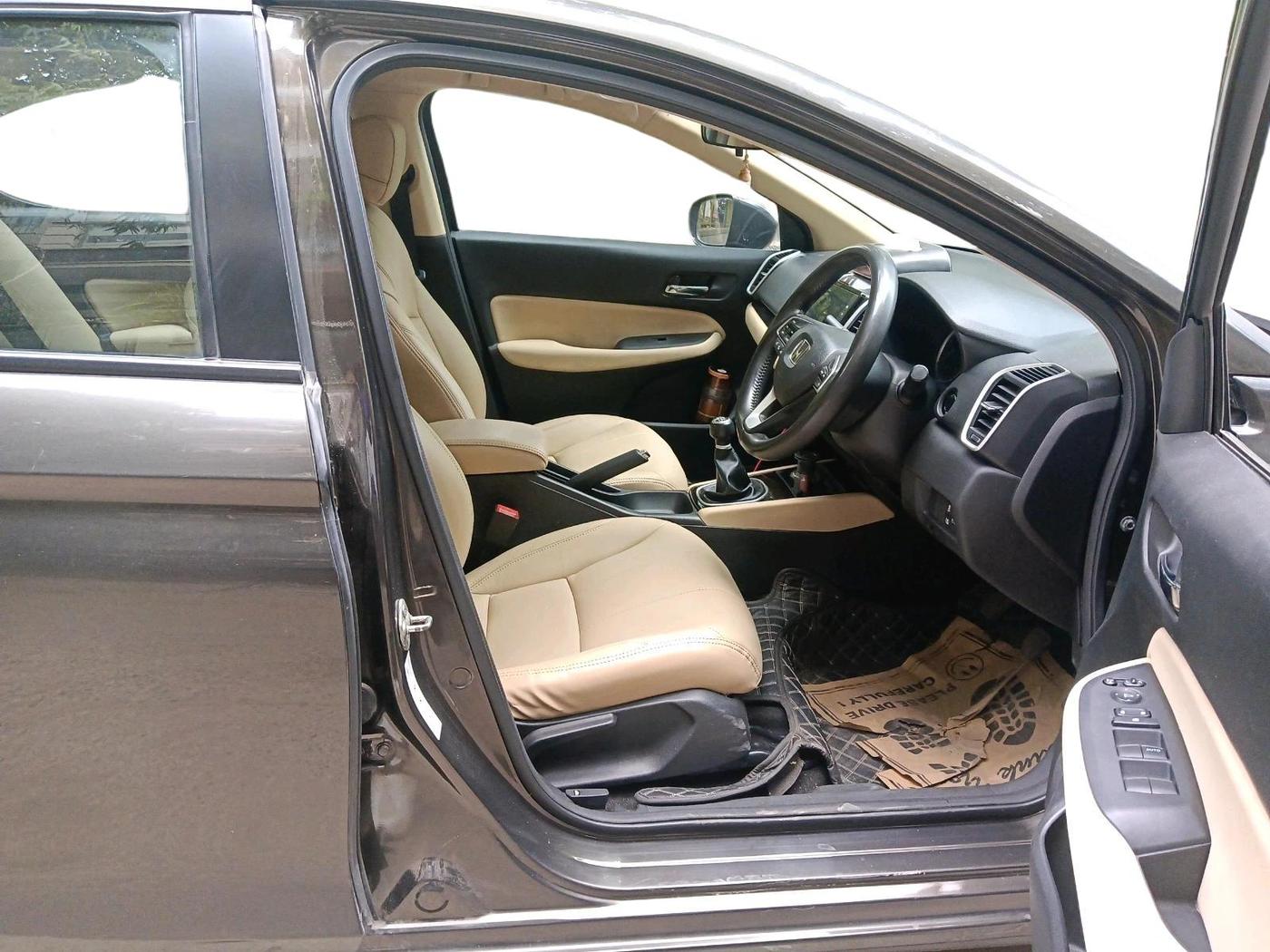 2022 Honda City 1.5L I-VTEC V MT 5TH GEN, Petrol, Manual, 25,821 km, interior