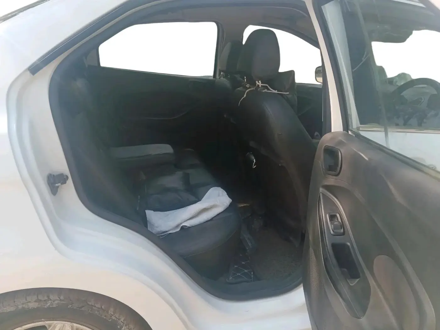 2018 Ford Figo Aspire TITANIUM 1.2 PETROL, CNG, Manual, 1,36,007 km, interior