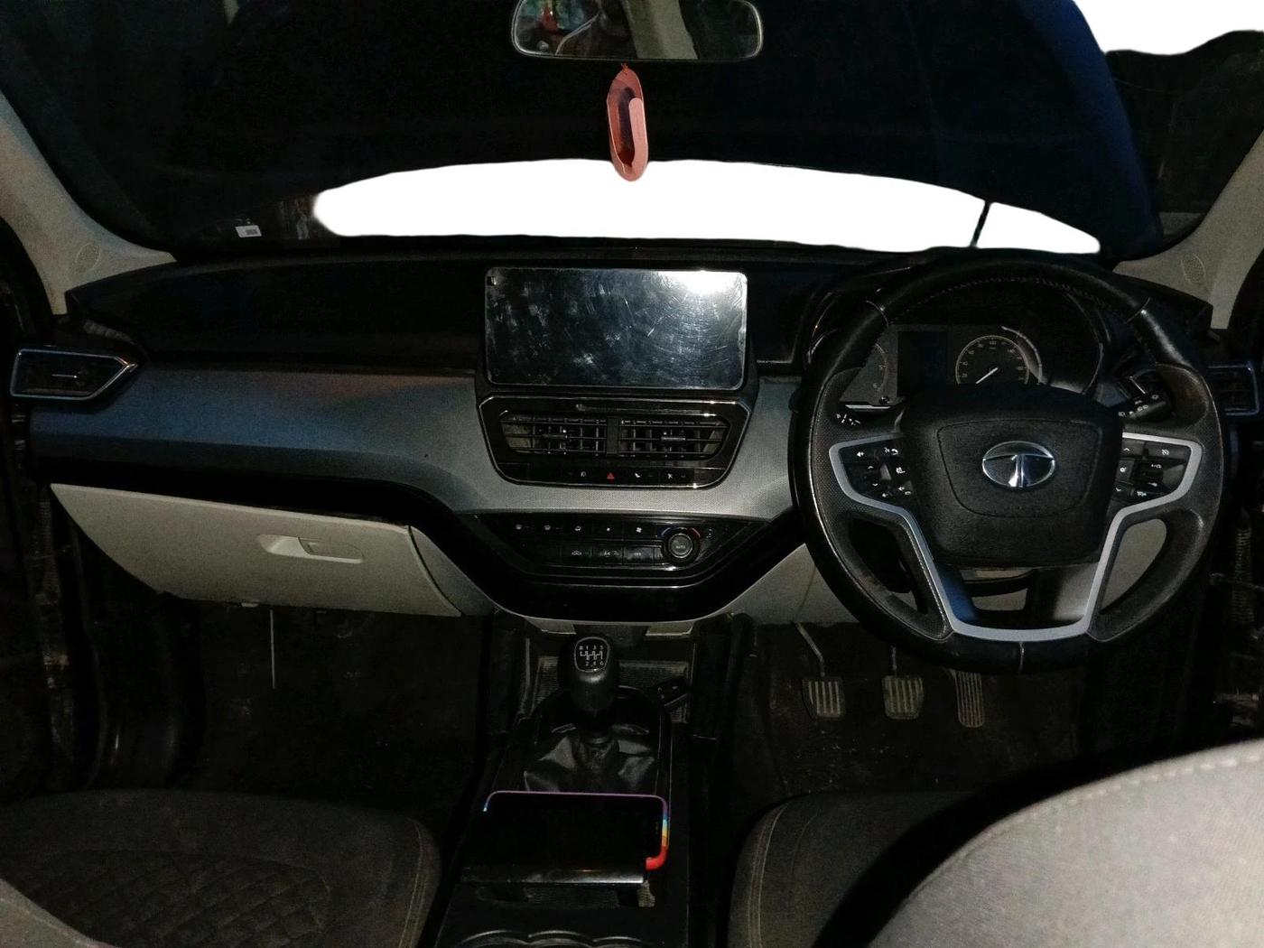 2023 Tata Safari XT PLUS DARK EDITION, Diesel, Manual, 52,171 km, interior
