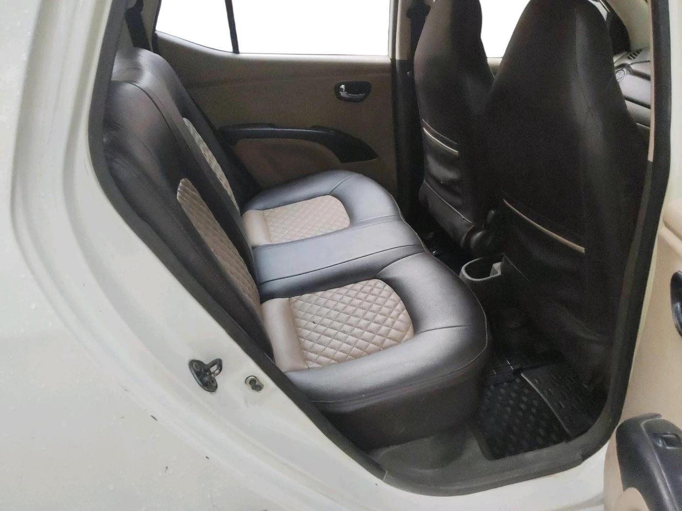 2011 Hyundai i10 MAGNA 1.2, CNG, Manual, 97,160 km, interior