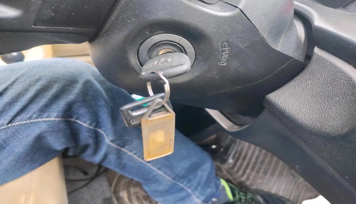 2015 Honda Amaze 1.2L I-VTEC S, CNG, Manual, 91,023 km, interior