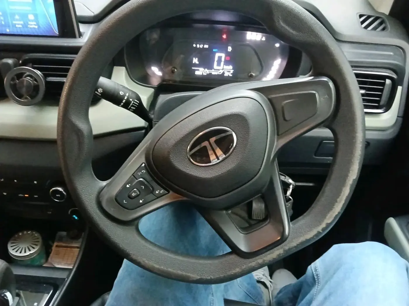 2024 Tata PUNCH ADVENTURE AMT, Petrol, Automatic, 13,897 km, interior