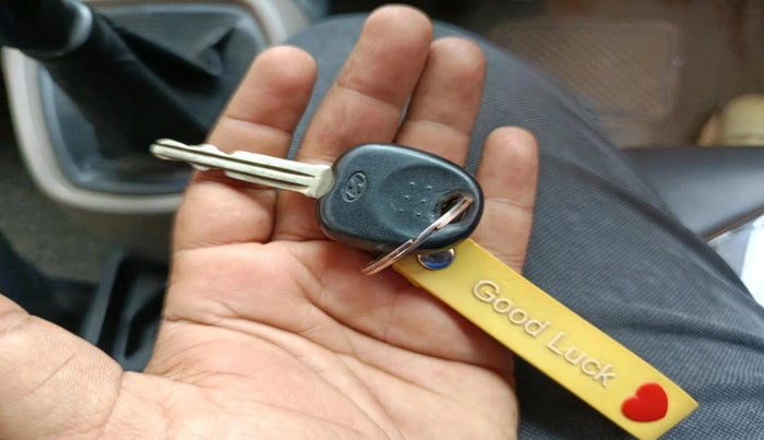 2016 Hyundai Xcent BASE 1.2, CNG, Manual, 4,16,439 km, interior