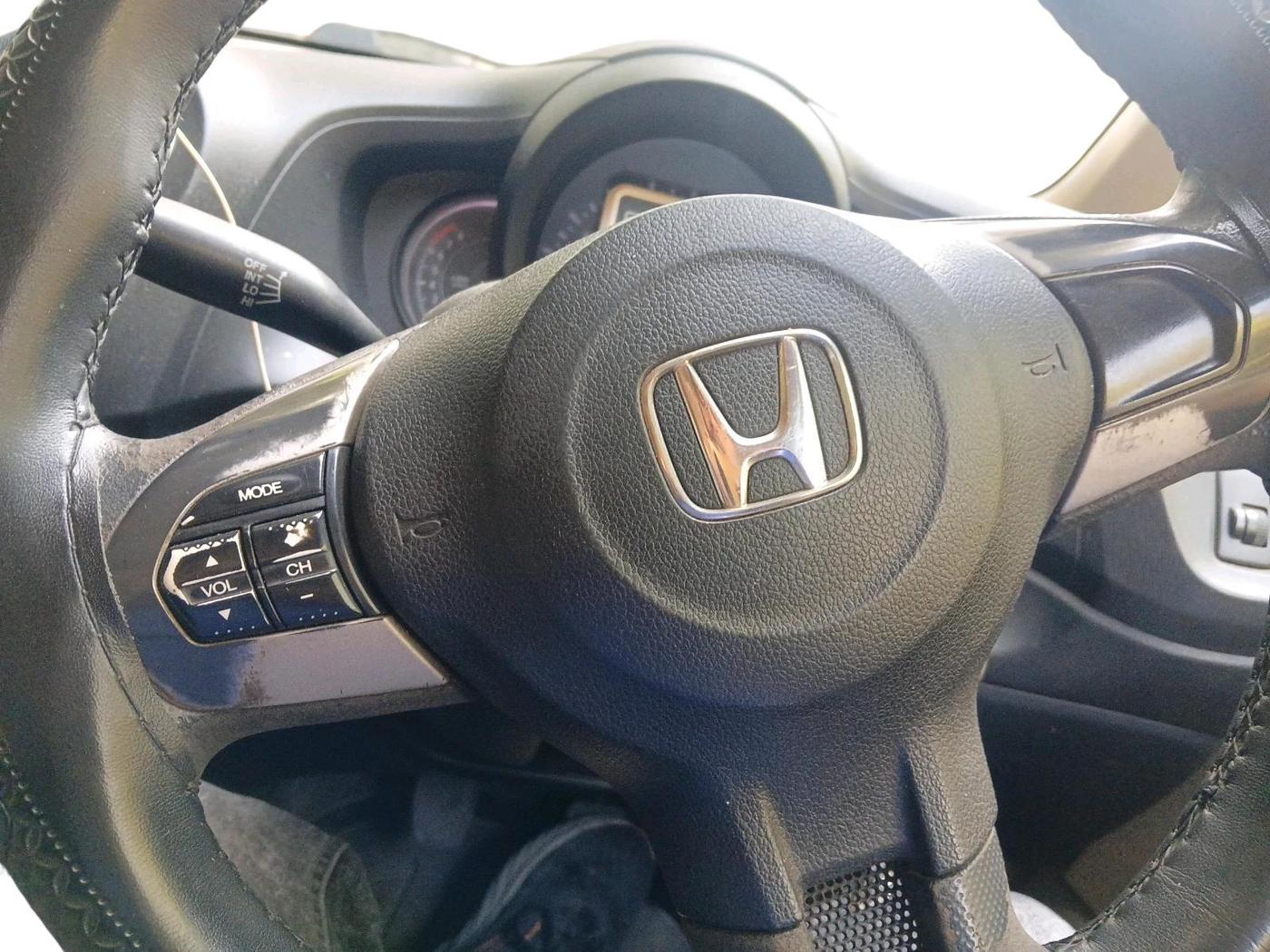 2015 Honda Amaze 1.2L I-VTEC S, CNG, Manual, 1,51,355 km, interior