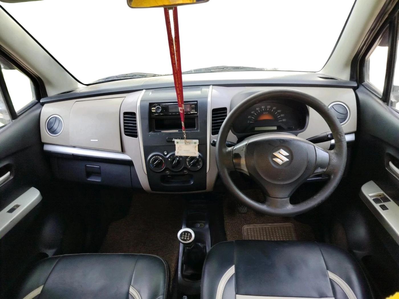2013 Maruti Wagon R 1.0 LXI CNG, CNG, Manual, 1,43,897 km, interior