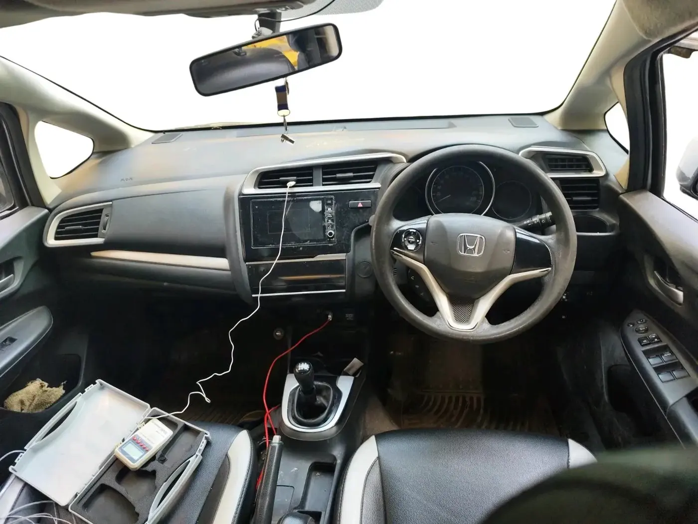 2017 Honda WR-V 1.2L I-VTEC VX MT, CNG, Manual, 1,13,650 km, interior