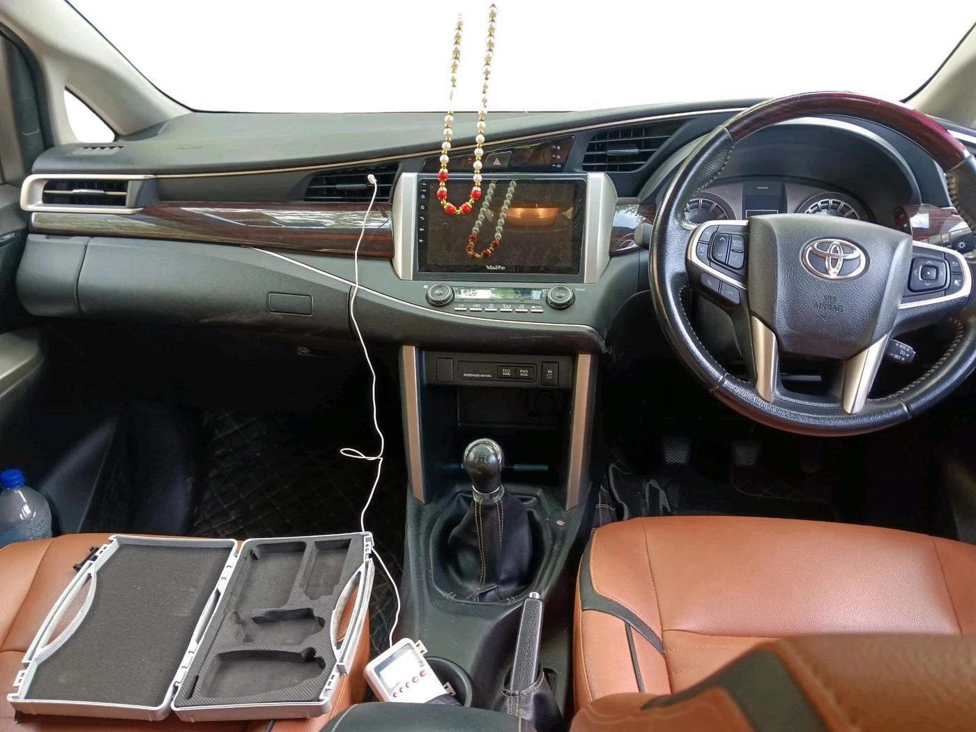 2020 Toyota Innova Crysta 2.7 VX 7 STR, Petrol, Manual, 1,16,755 km, interior