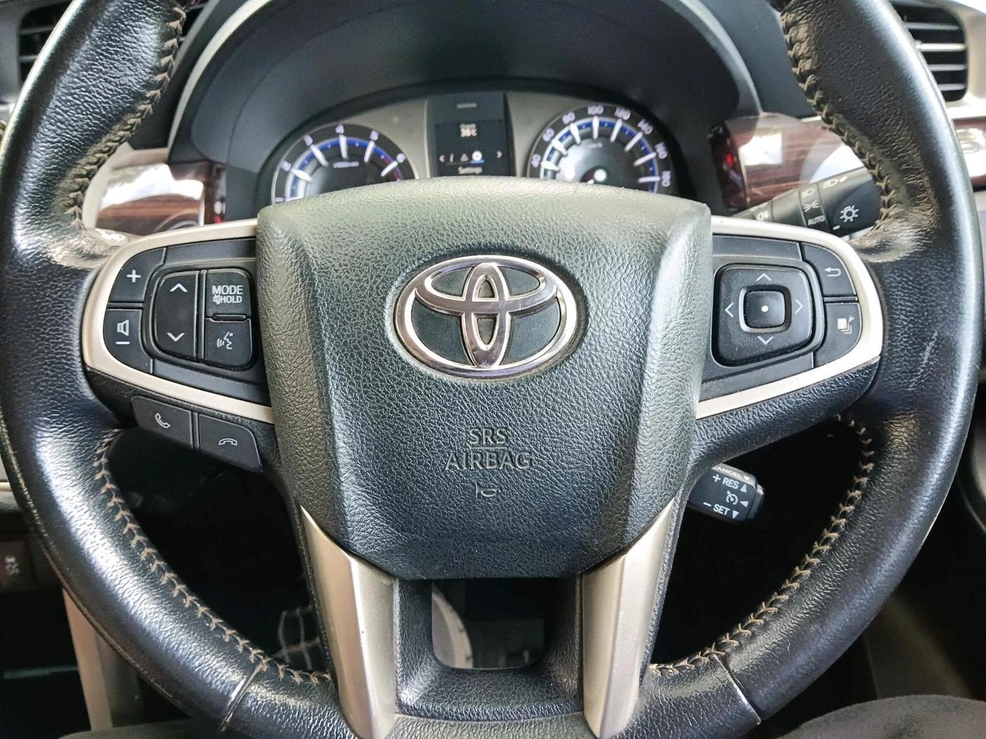 2020 Toyota Innova Crysta 2.7 VX 7 STR, Petrol, Manual, 1,16,755 km, interior
