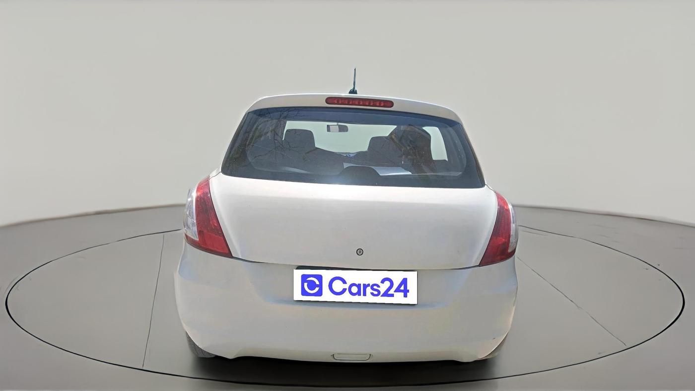 2015 Maruti Swift LXI (O), CNG, Manual, 2,34,623 km, exterior