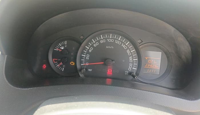2015 Maruti Swift LXI (O), CNG, Manual, 2,34,623 km, interior
