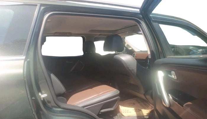 2022 Mahindra SCORPIO-N Z8 L PETROL AT 7 STR, Petrol, Automatic, 33,079 km, interior