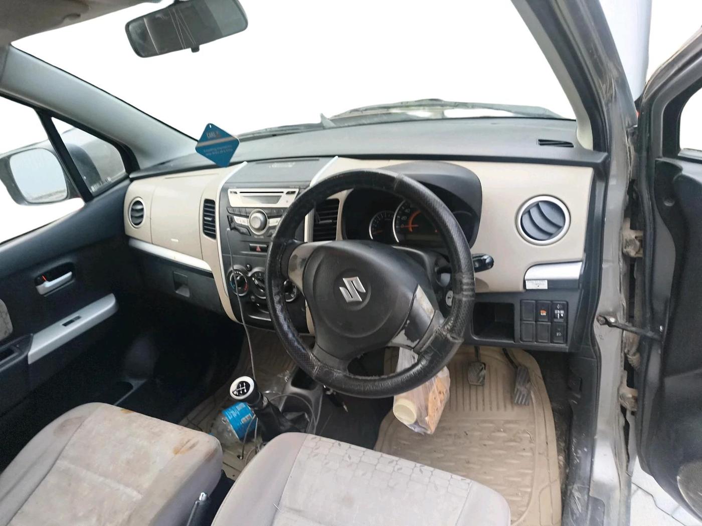 2015 Maruti Wagon R 1.0 VXI, Petrol, Manual, 82,214 km, interior