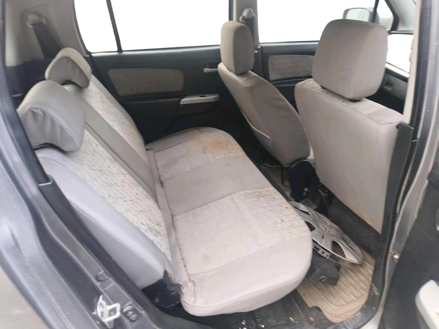 2015 Maruti Wagon R 1.0 VXI, Petrol, Manual, 82,214 km, interior