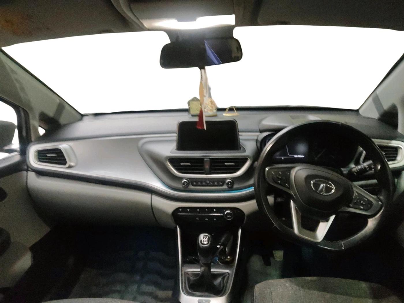 2021 Tata ALTROZ XZ PETROL, Petrol, Manual, 37,662 km, interior