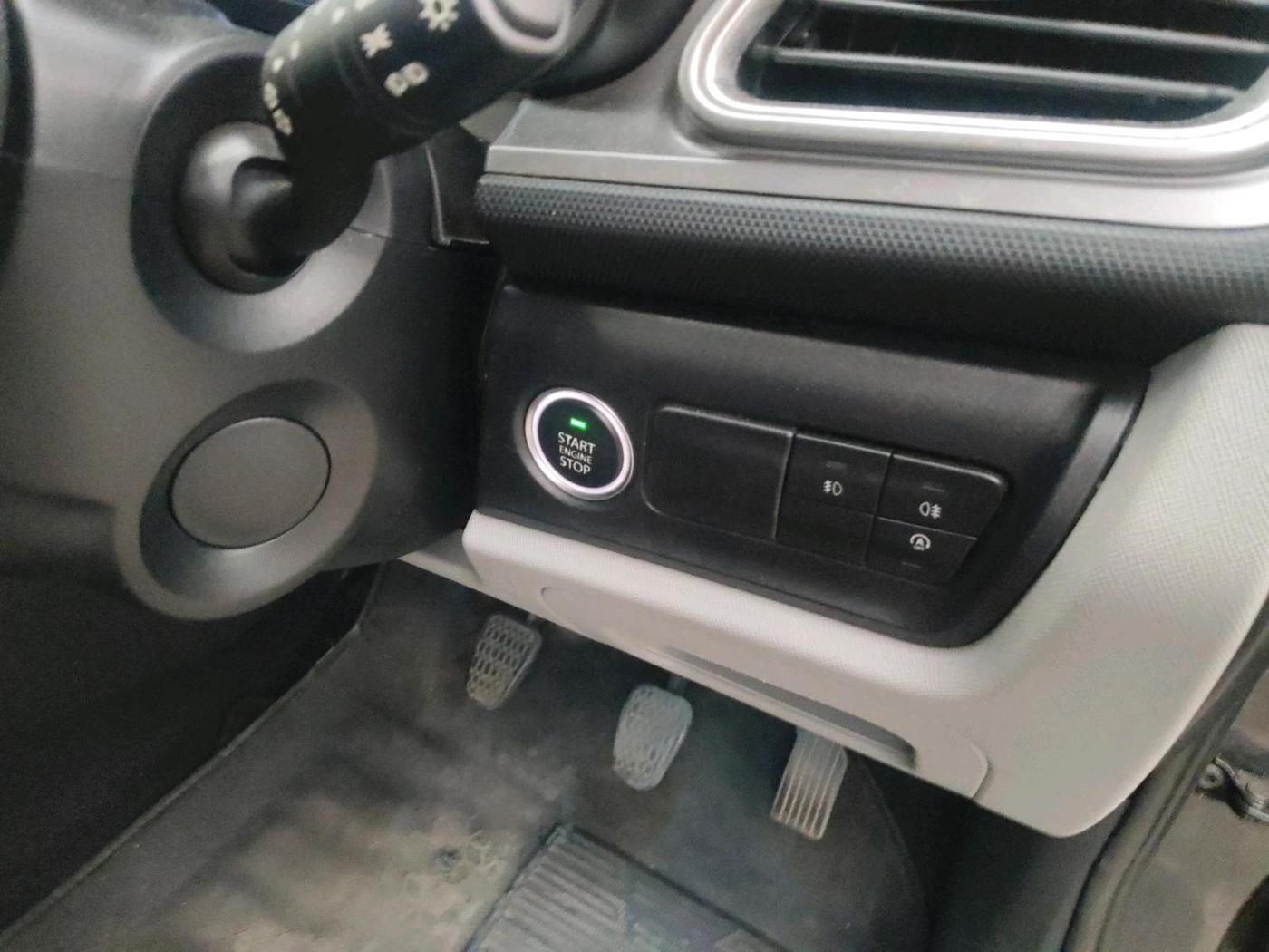 2021 Tata ALTROZ XZ PETROL, Petrol, Manual, 37,662 km, interior