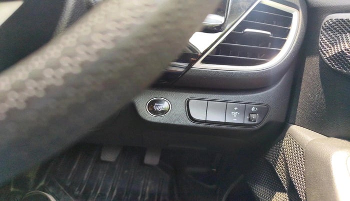 2022 KIA SELTOS HTK PLUS 1.5 IMT, Petrol, Manual, 56,434 km, interior