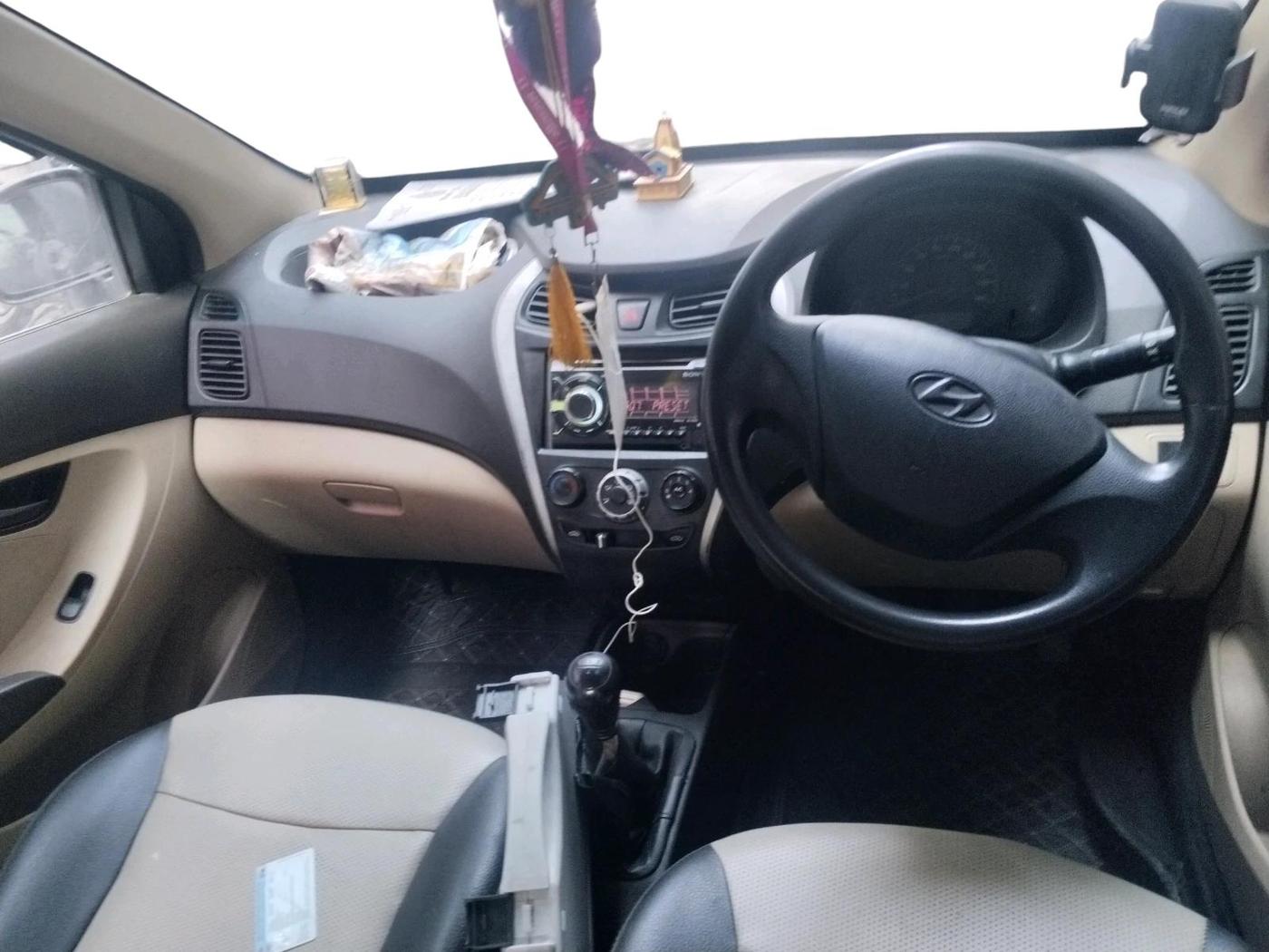 2014 Hyundai Eon ERA +, CNG, Manual, 90,489 km, interior