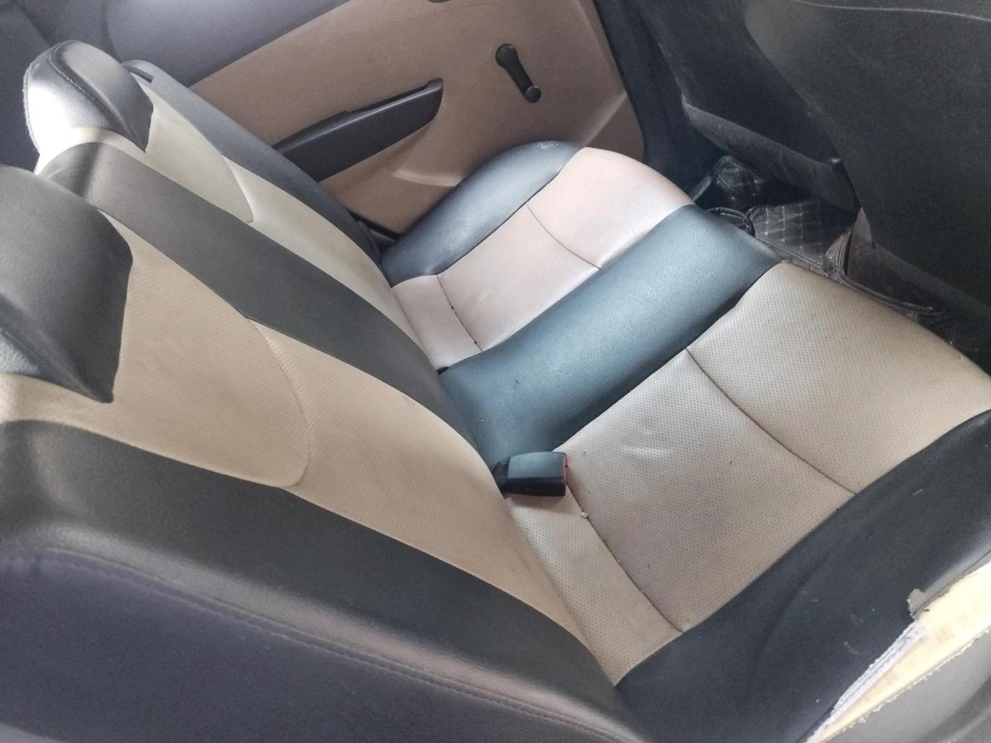 2014 Hyundai Eon ERA +, CNG, Manual, 90,489 km, interior