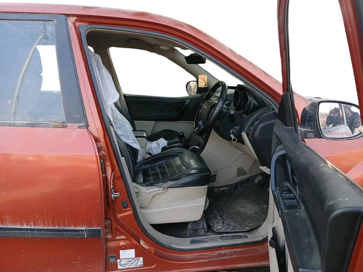 2017 Mahindra XUV500 W4 1.99, Diesel, Manual, 61,756 km, interior