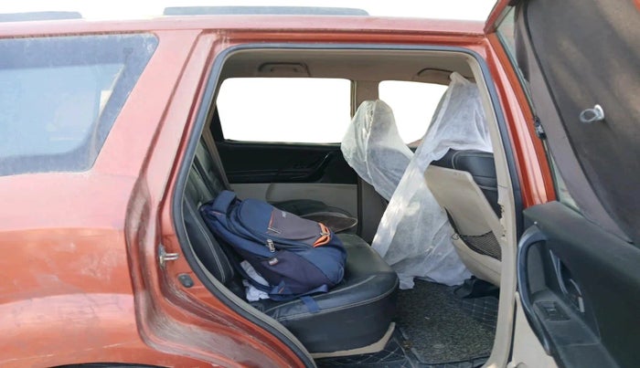 2017 Mahindra XUV500 W4 1.99, Diesel, Manual, 61,756 km, interior