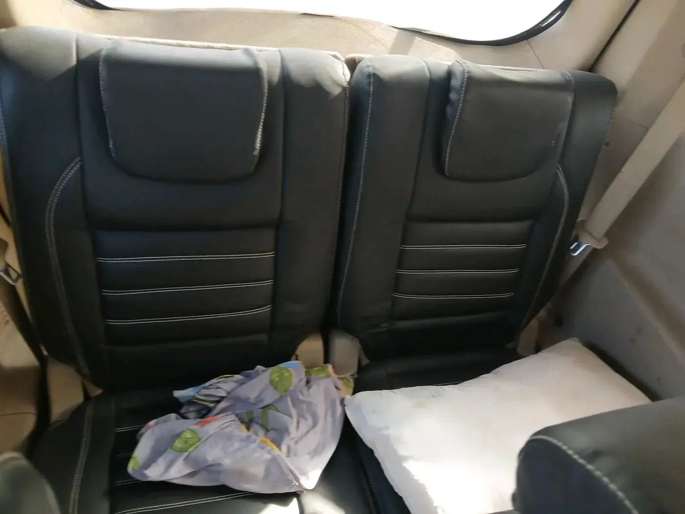 2017 Mahindra XUV500 W4 1.99, Diesel, Manual, 61,756 km, interior