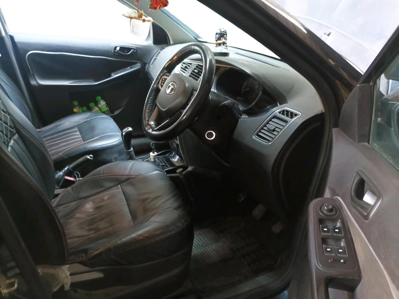 2015 Tata Bolt XM REVOTRON, Petrol, Manual, 85,406 km, interior
