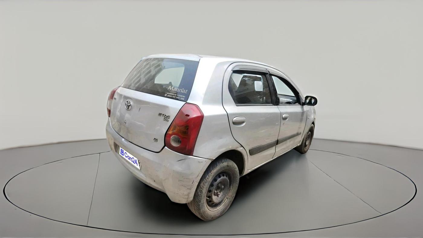 2011 Toyota Etios Liva G, CNG, Manual, 2,22,521 km, exterior