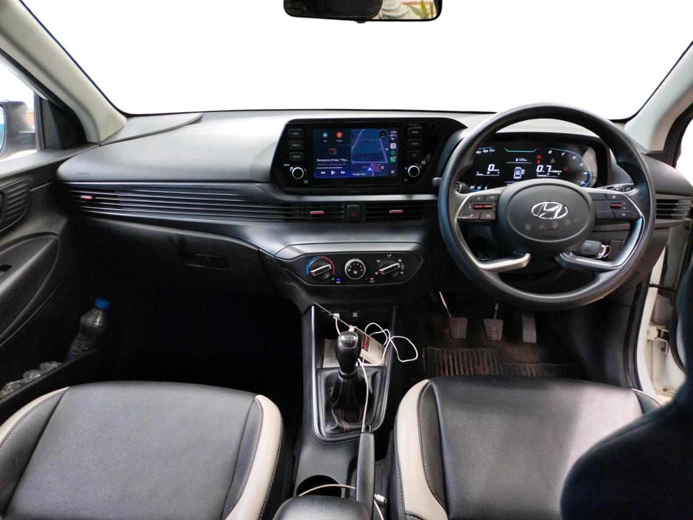 2021 Hyundai NEW I20 SPORTZ 1.2 MT DUAL TONE, Petrol, Manual, 41,775 km, interior