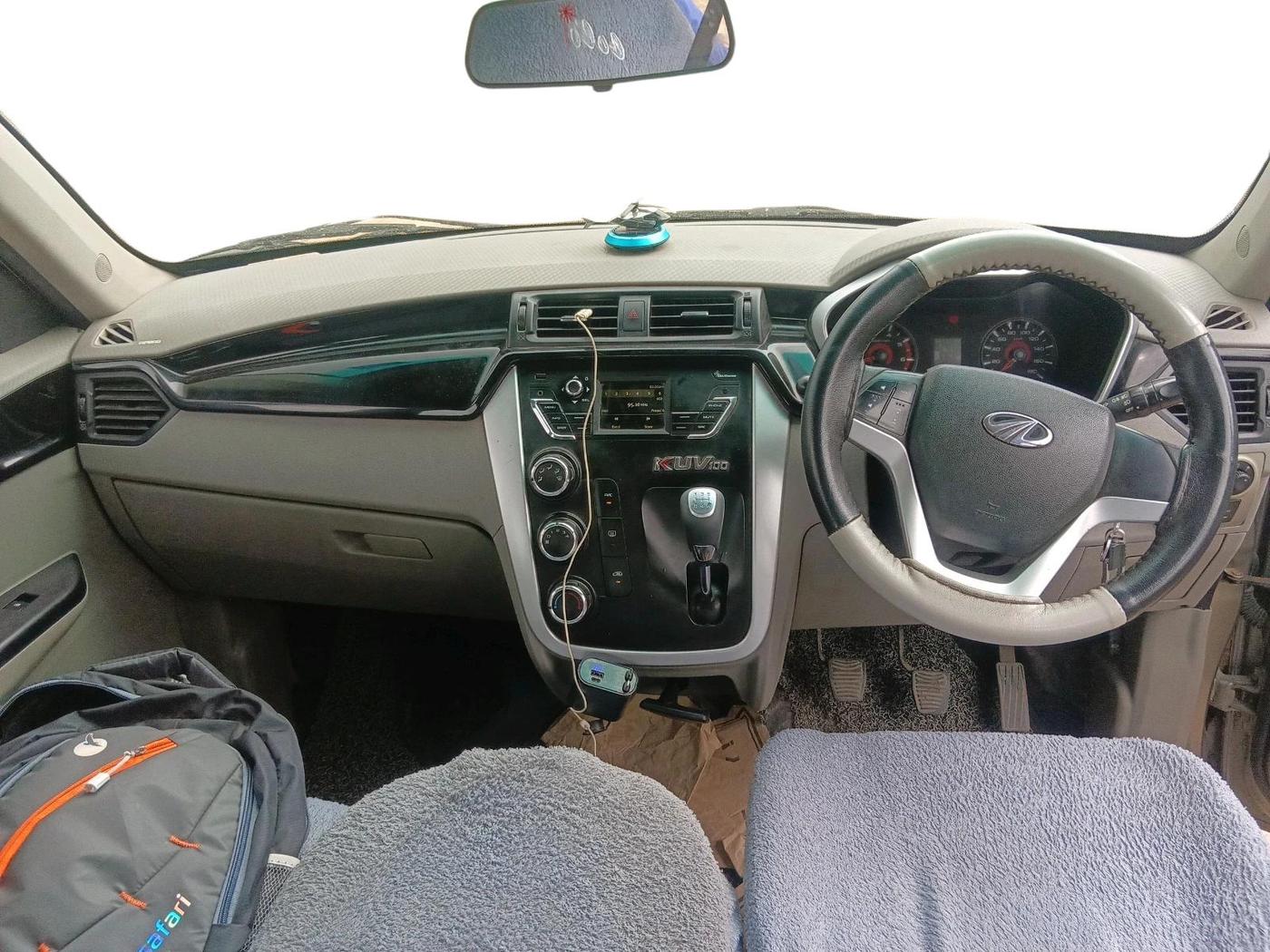 2016 Mahindra Kuv100 K8 6 STR, Petrol, Manual, 56,087 km, interior