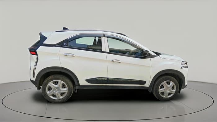 2024 Tata NEXON SMART PLUS S 1.2 REVOTRON, Petrol, Manual, 15,714 km, exterior