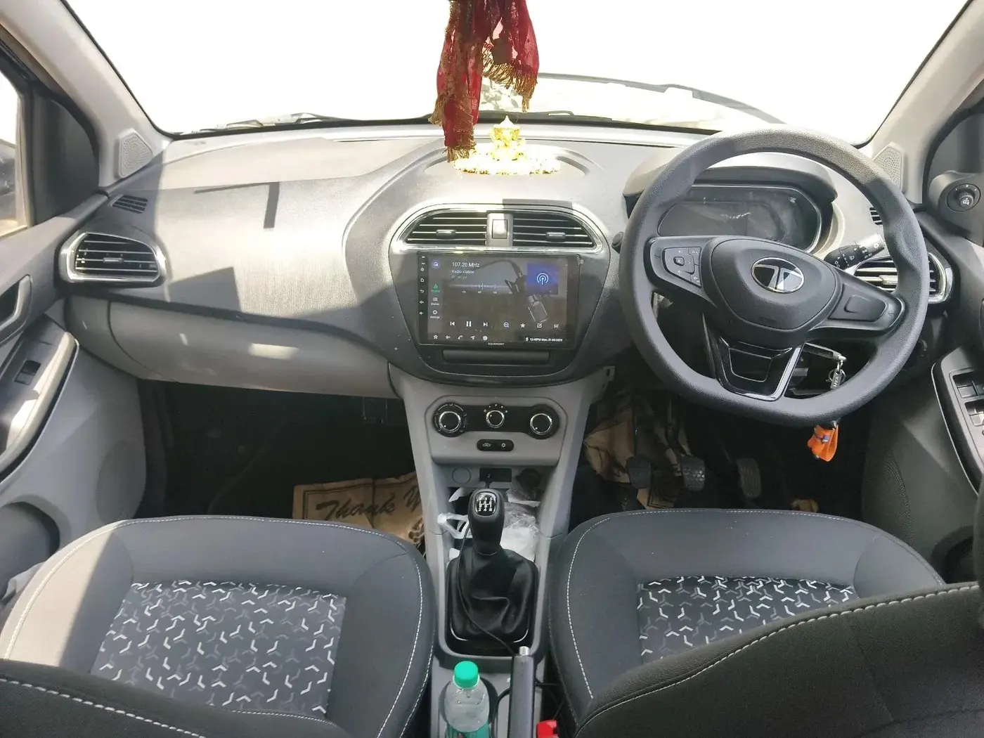 2024 Tata Tiago XT (O) PETROL, Petrol, Manual, 4,389 km, interior