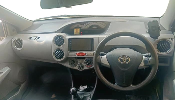 2011 Toyota Etios V, Petrol, Manual, 95,515 km, interior