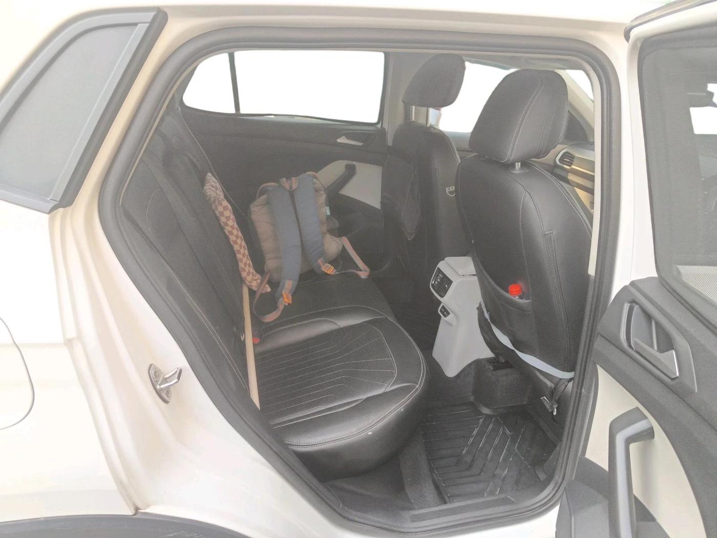 2022 Volkswagen TAIGUN HIGHLINE 1.0 TSI MT, Petrol, Manual, 38,613 km, interior
