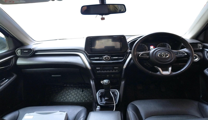 2023 Toyota URBAN CRUISER HYRYDER V NEO DRIVE, Petrol, Manual, 23,000 km, interior