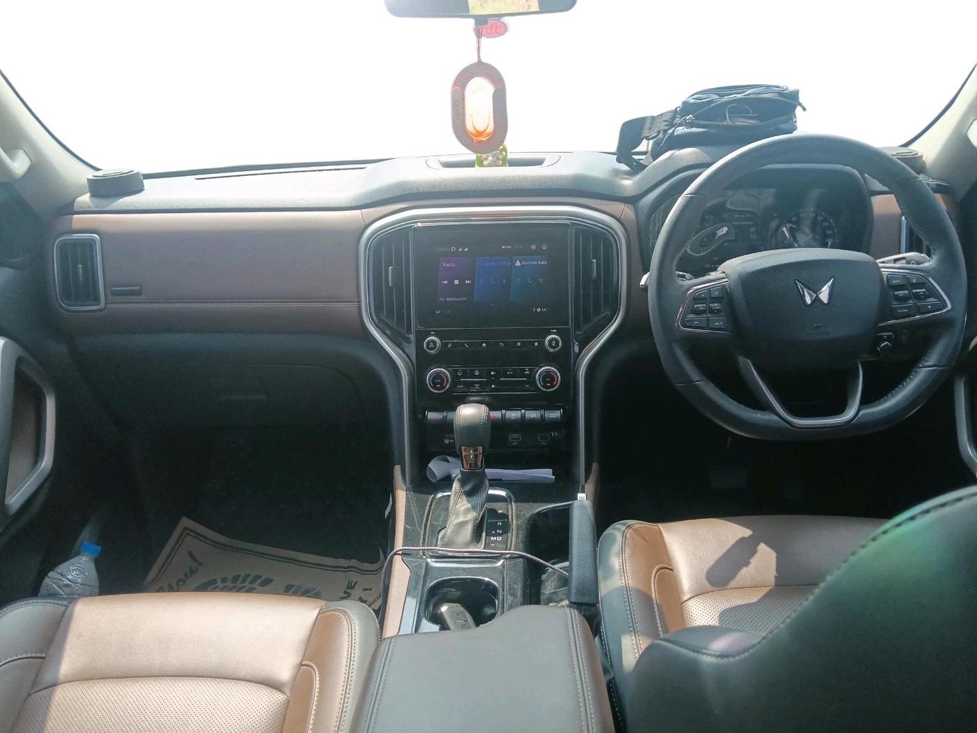 2025 Mahindra SCORPIO-N Z8 DIESEL AT 2WD 7 STR, Diesel, Automatic, 14,625 km, interior