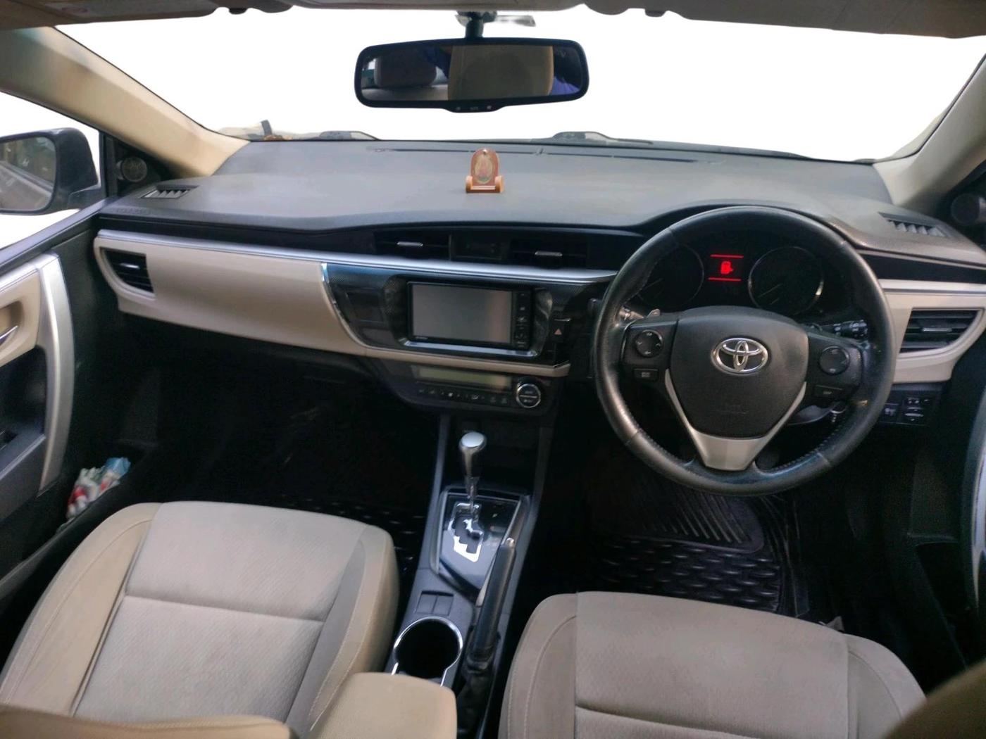 2014 Toyota Corolla Altis G CVT PETROL, Petrol, Automatic, 88,867 km, interior